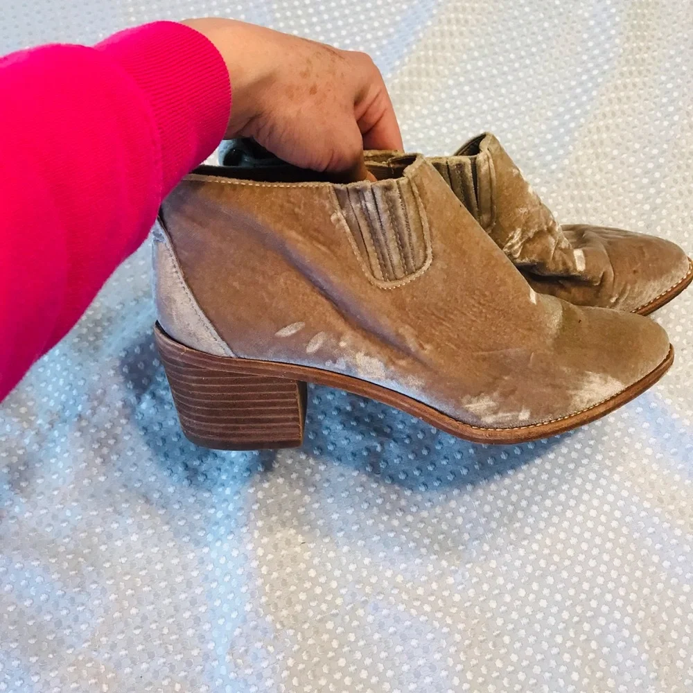 Madewell velvet‎ boties